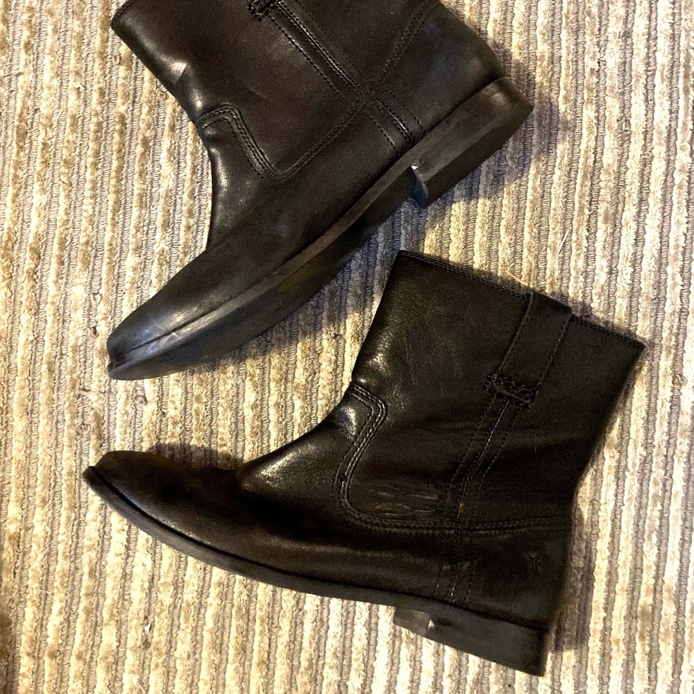 Frye Anna Short Boots